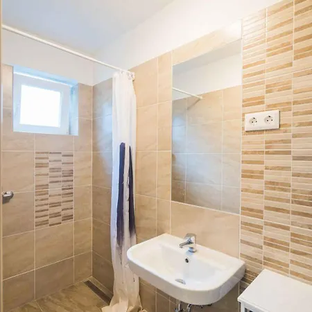 Apartman In Siofok/balaton 38428 *